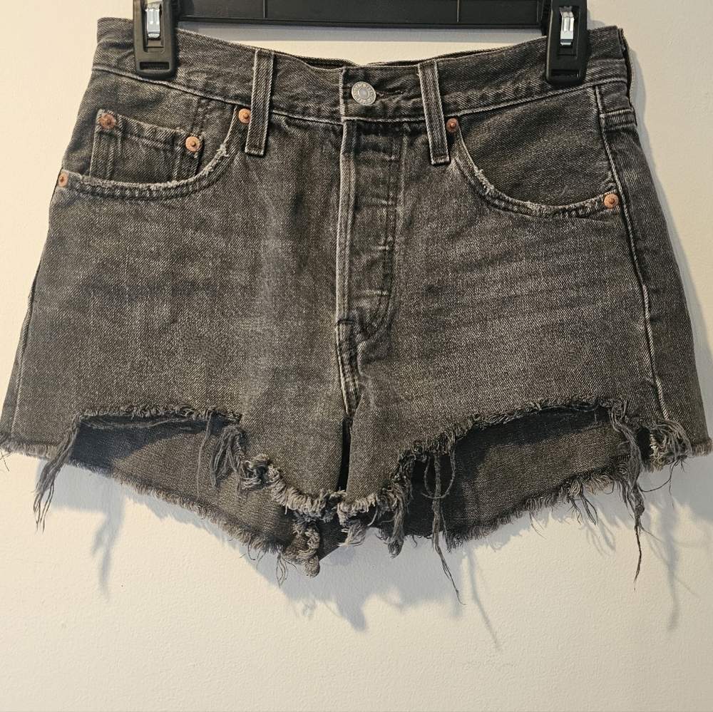 Levi’s 501 Black Distressed Cutoff Shorts | High Rise Raw Hem W25